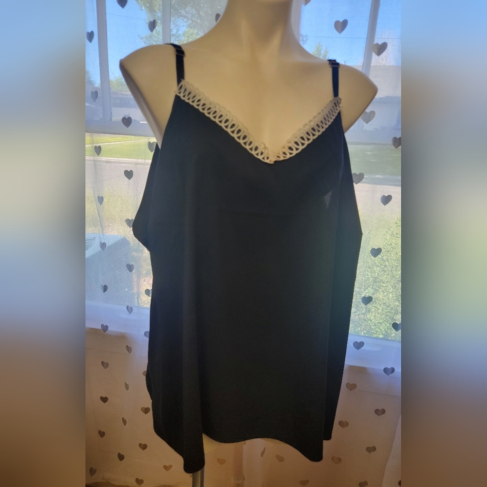 #86 The Limited Black Camisole with White Detail 3X